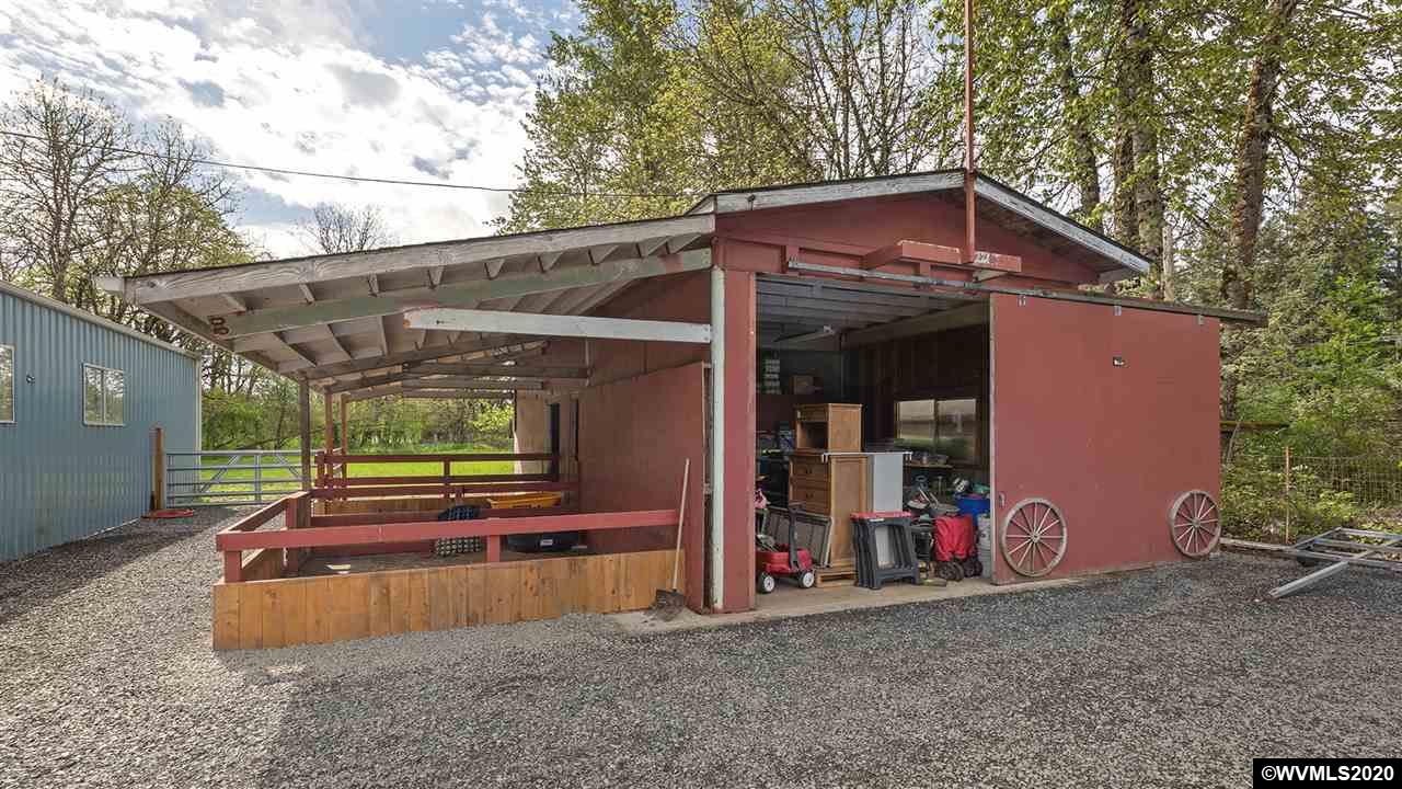 30630 Fairview Road Lebanon, OR 97355 - Photo 20 of 32 Gallery Image 20