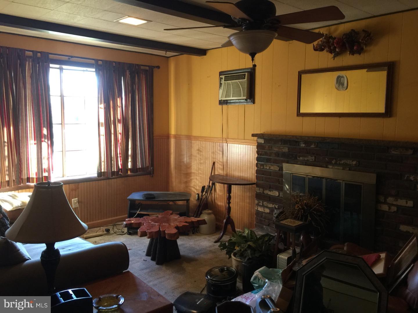 53 Terrace Road Levittown, PA 19056 - Photo 11 of 24 Family Room