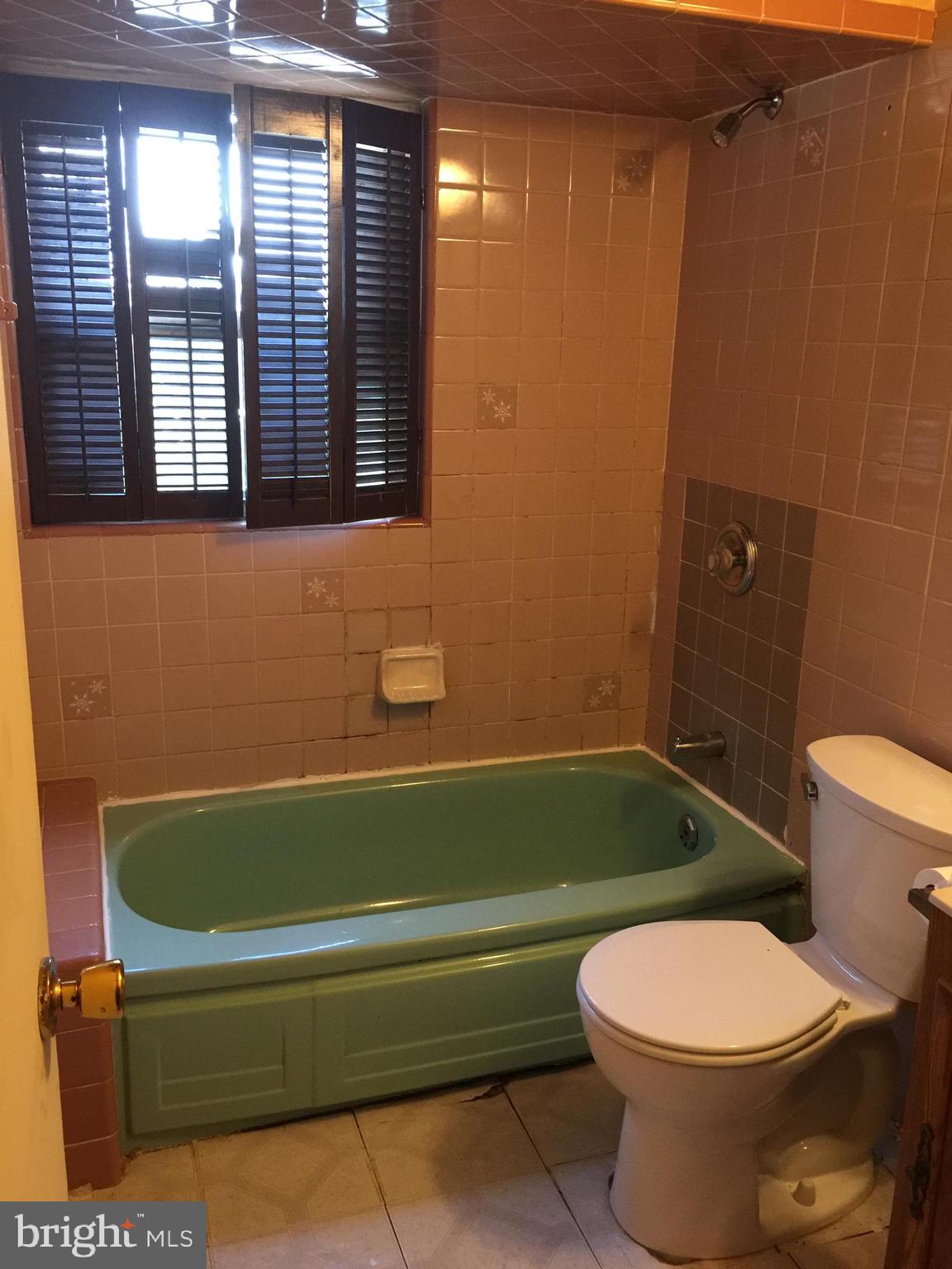 53 Terrace Road Levittown, PA 19056 - Photo 13 of 24 Bathroom