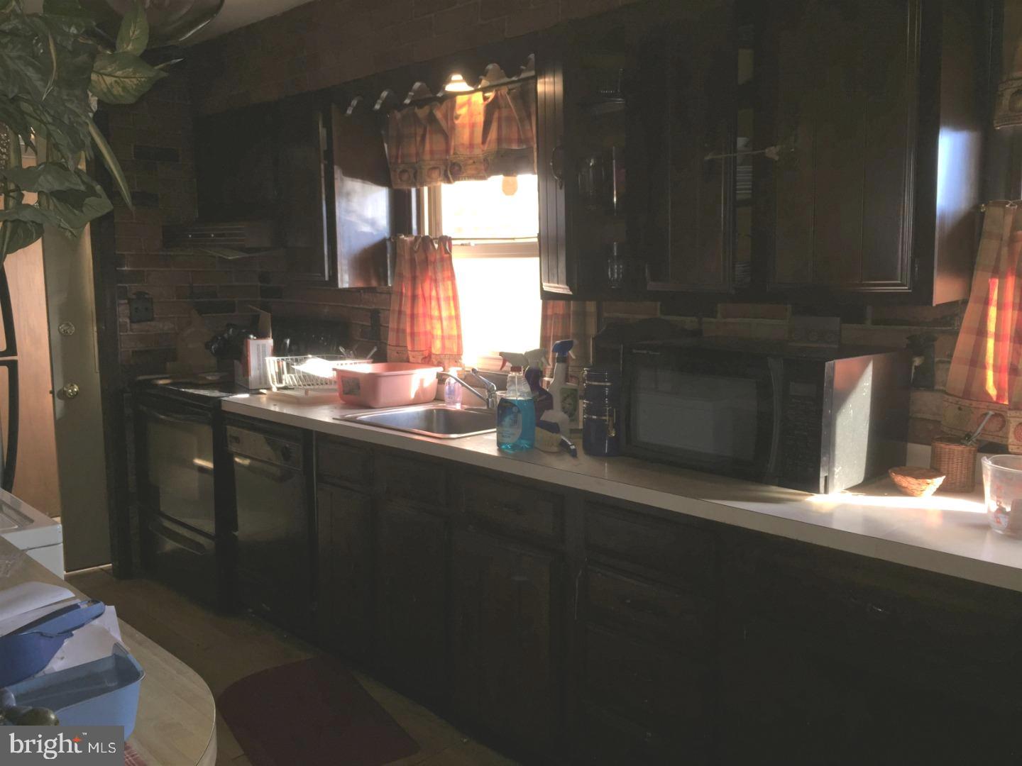 53 Terrace Road Levittown, PA 19056 - Photo 9 of 24 Kitchen