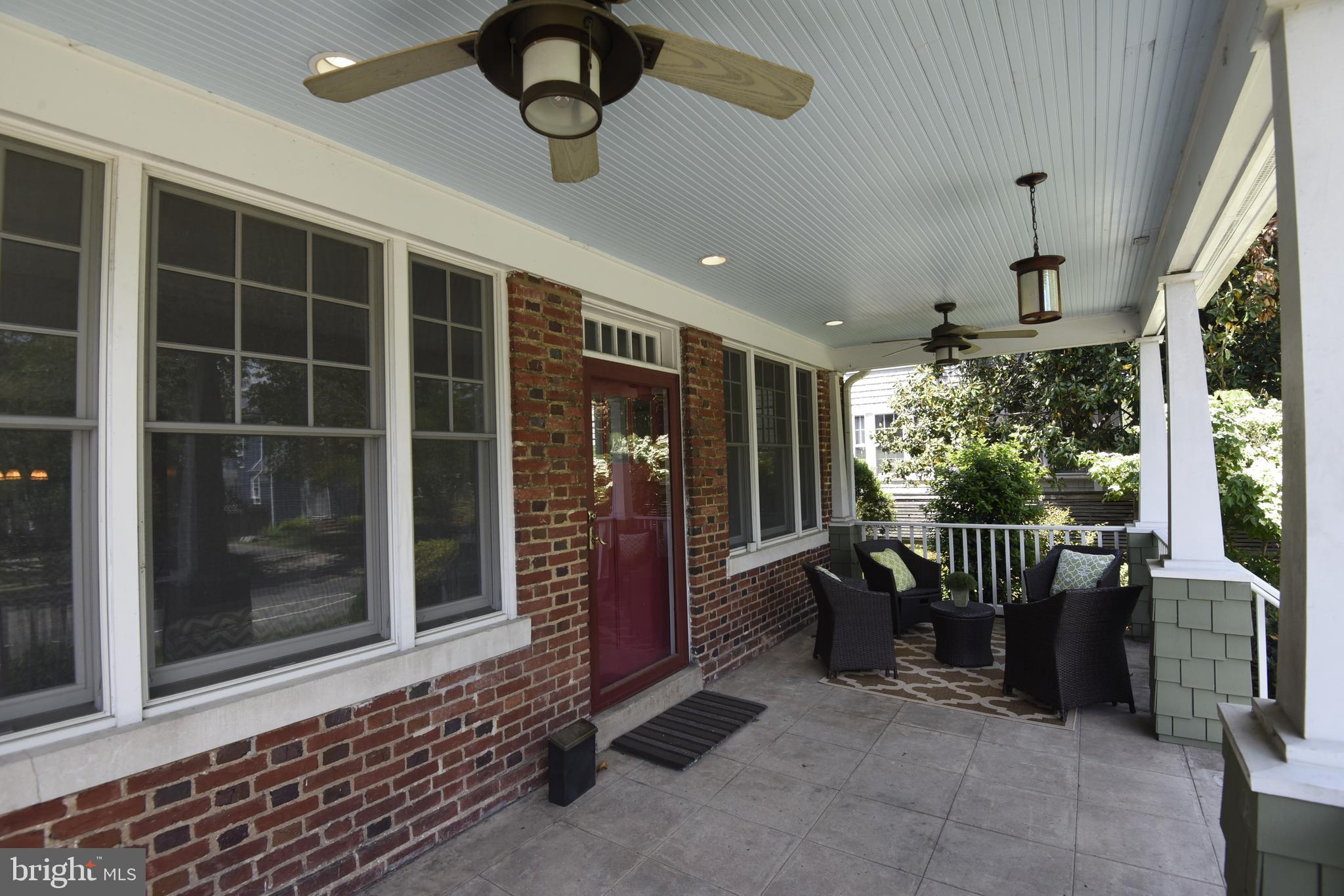 204 Russell Road Alexandria, VA 22301 - Photo 2 of 56 Front Porch