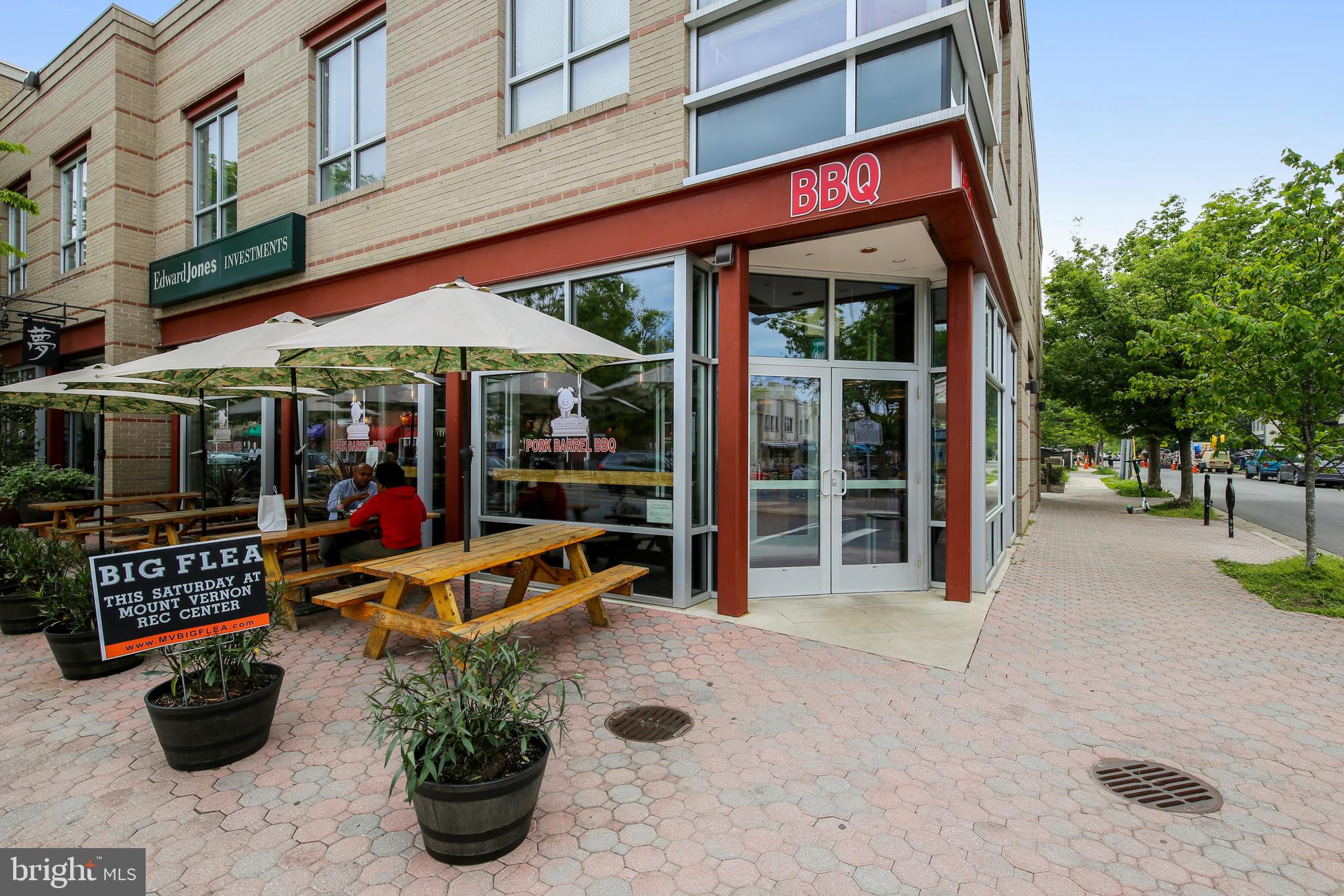204 Russell Road Alexandria, VA 22301 - Photo 47 of 56 Pork Barrel BBQ