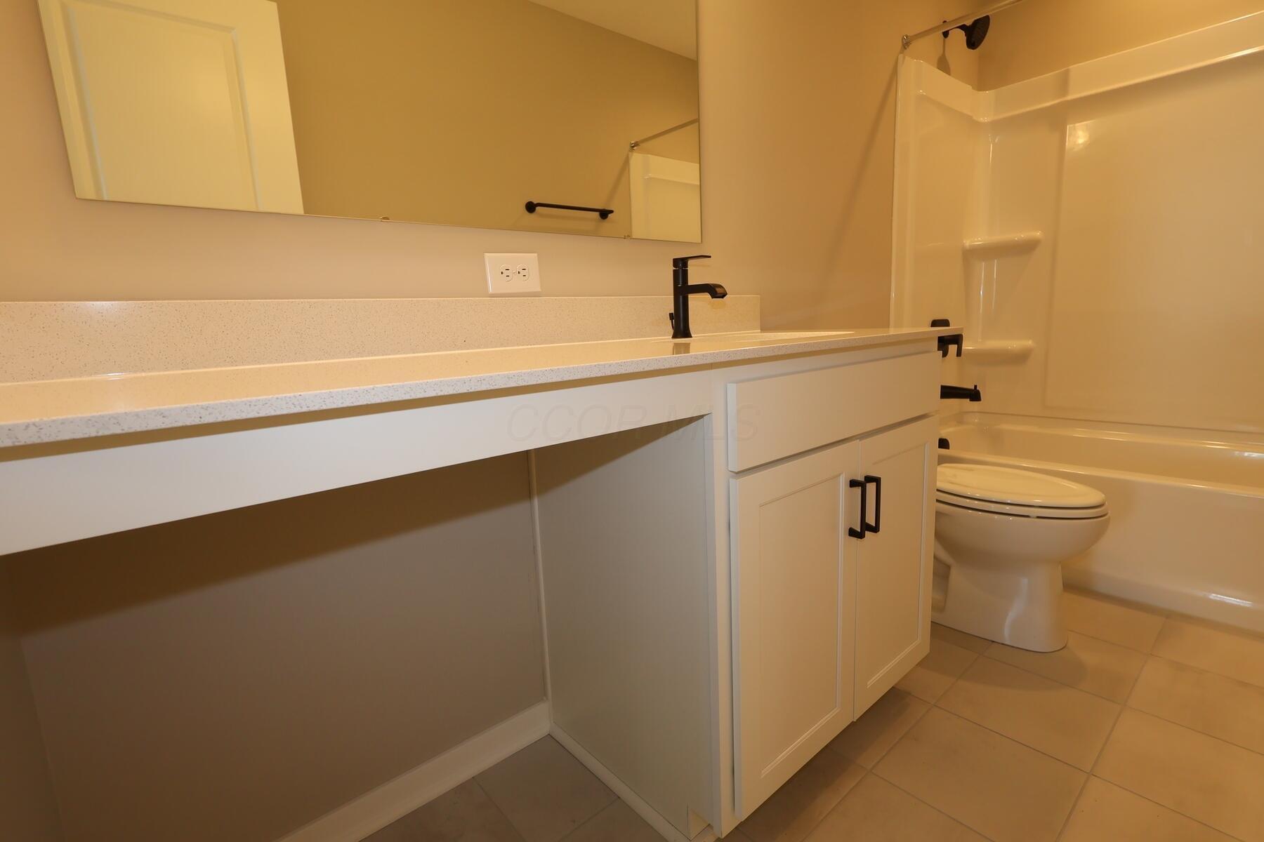 305 Cherry Hills Road Commercial Point, OH 43116 - Photo 10 of 18 Bathroom
