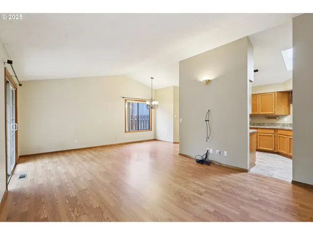 $475,000 | 4060 Southwest 8th Street, Gresham, OR 97030