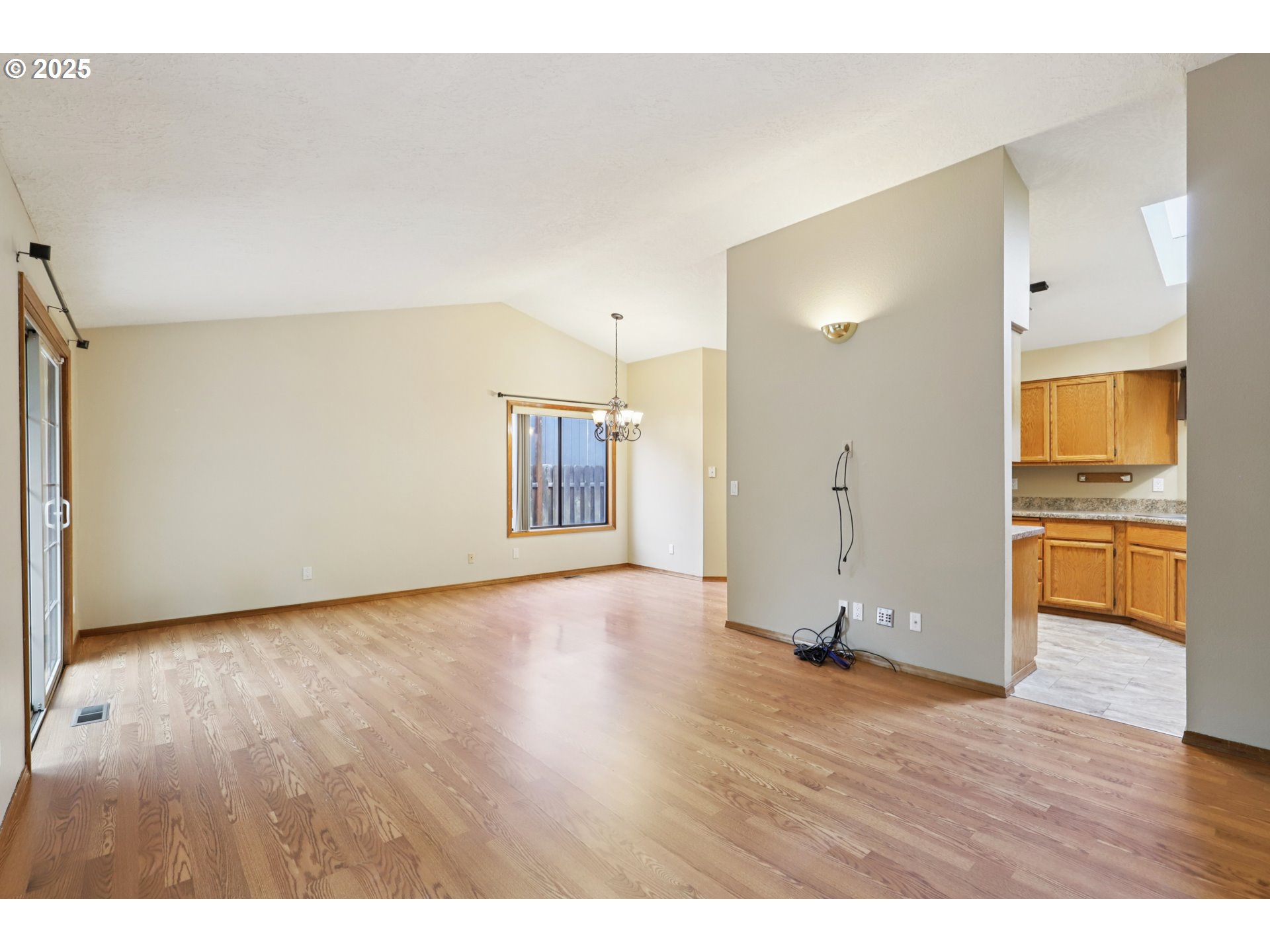 4060 Southwest 8th Street Gresham, OR 97030 - Photo 13 of 38