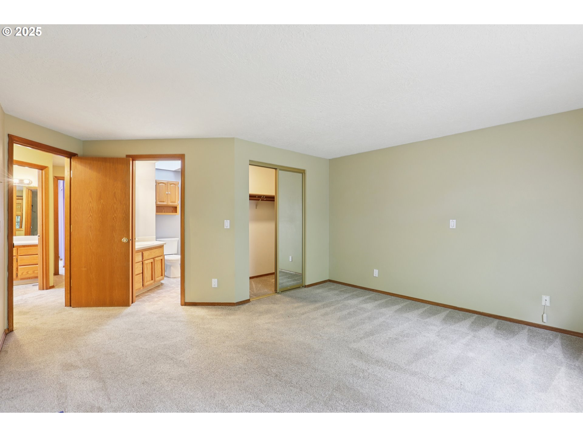 4060 Southwest 8th Street Gresham, OR 97030 - Photo 19 of 38