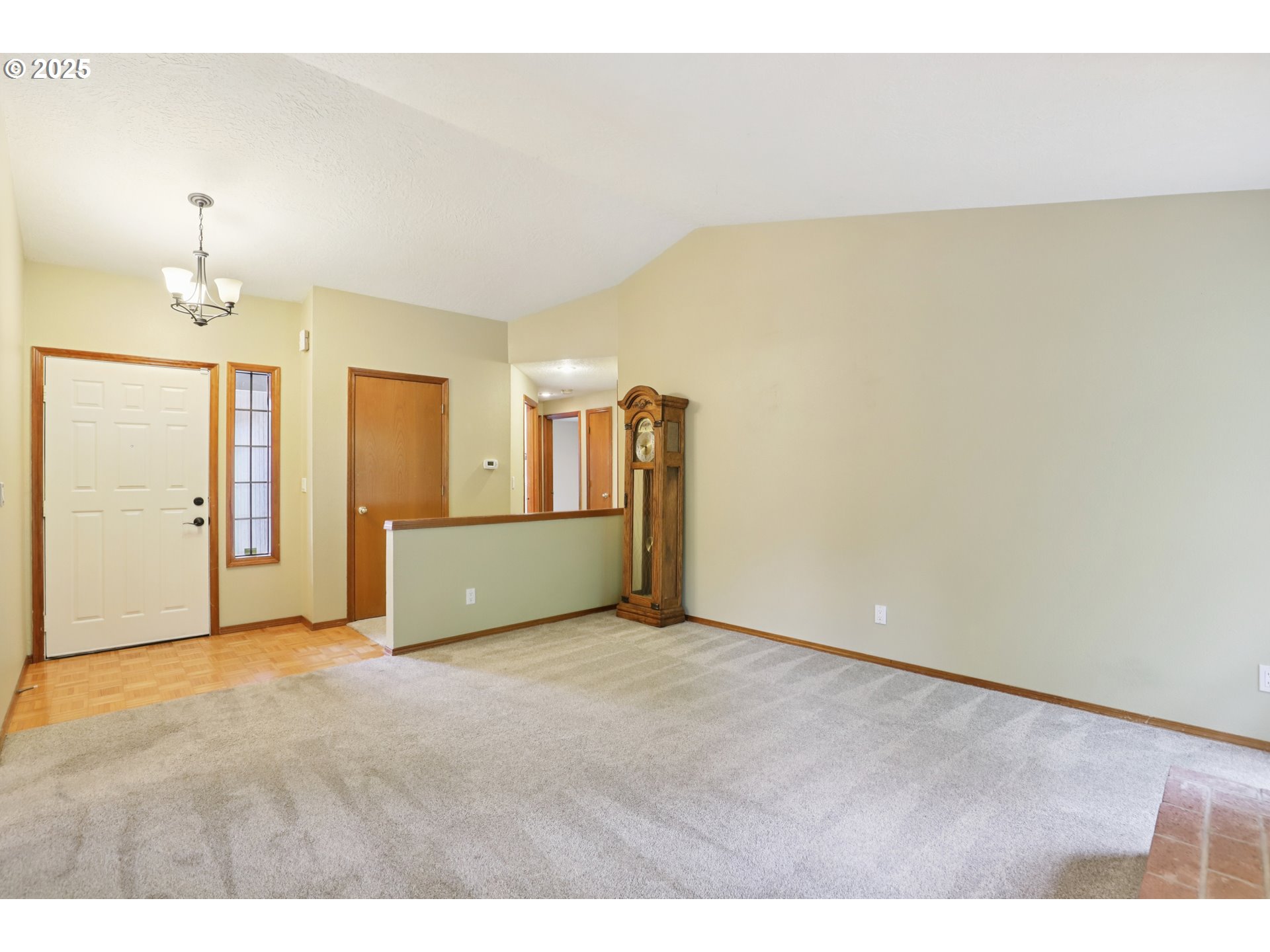 4060 Southwest 8th Street Gresham, OR 97030 - Photo 7 of 38