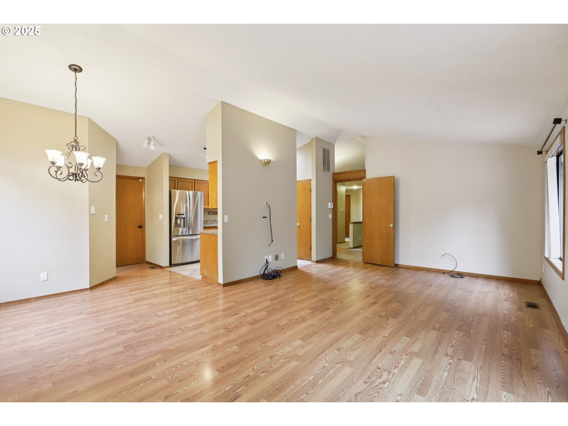 4060 Southwest 8th Street Gresham, OR 97030 - Photo 10 of 38