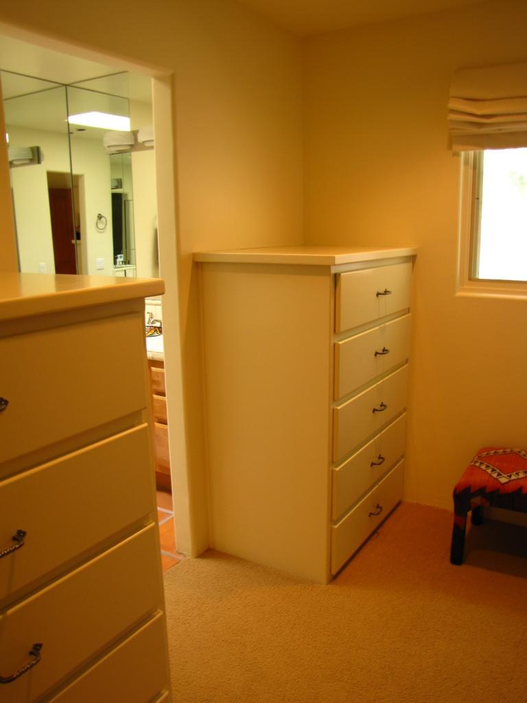 6726 North Invergordon Road Paradise Valley, AZ 85253 - Photo 54 of 63 Guest House Master Dressing Area