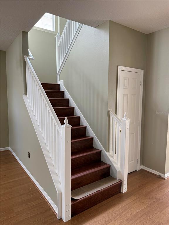 1037 Berkeley Drive Kissimmee, FL 34744 - Photo 9 of 38 a view of entryway