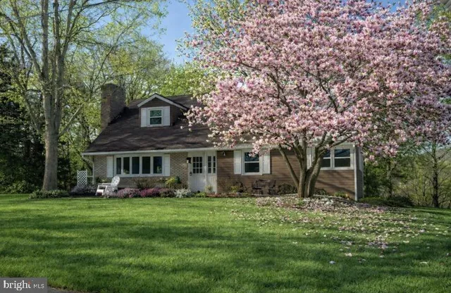 $298,000 | 1211 Mountain View Boulevard, Dauphin, PA 17018