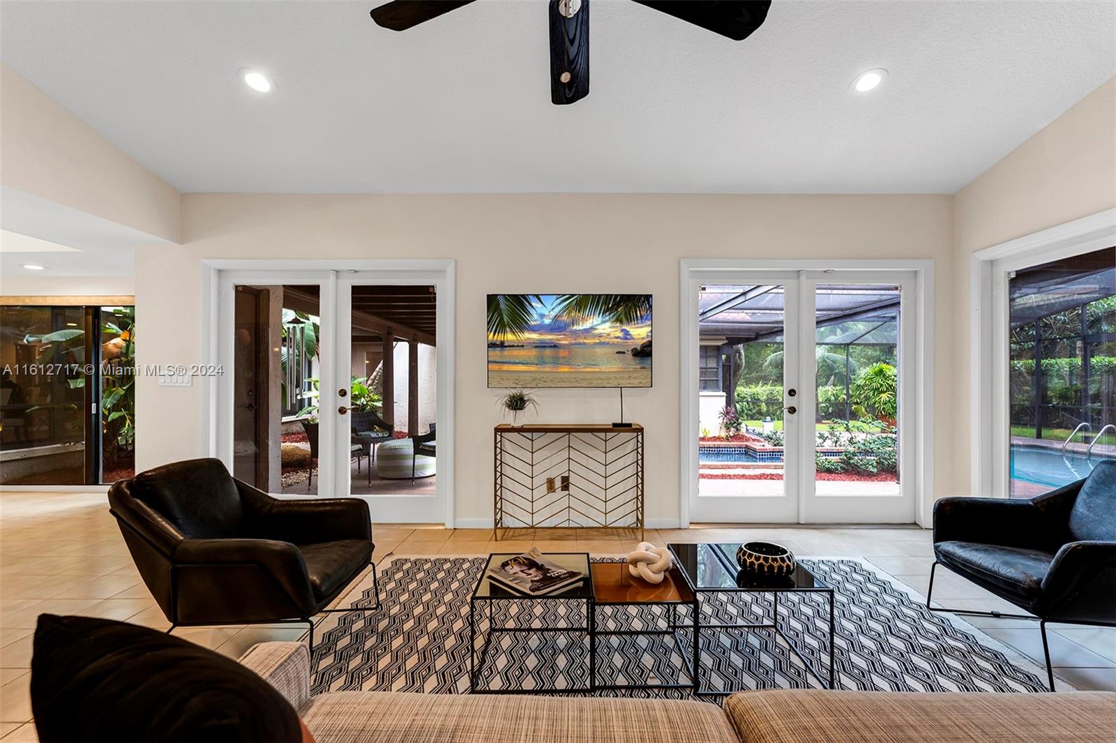 3771 North Park Road Hollywood, FL 33021 - Photo 13 of 62