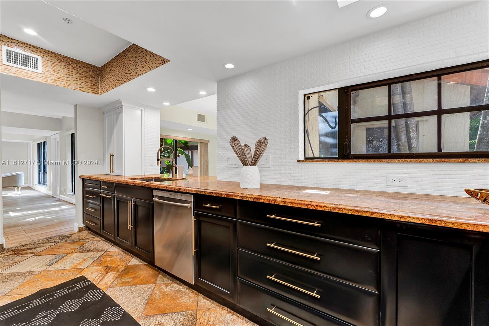 3771 North Park Road Hollywood, FL 33021 - Photo 19 of 62