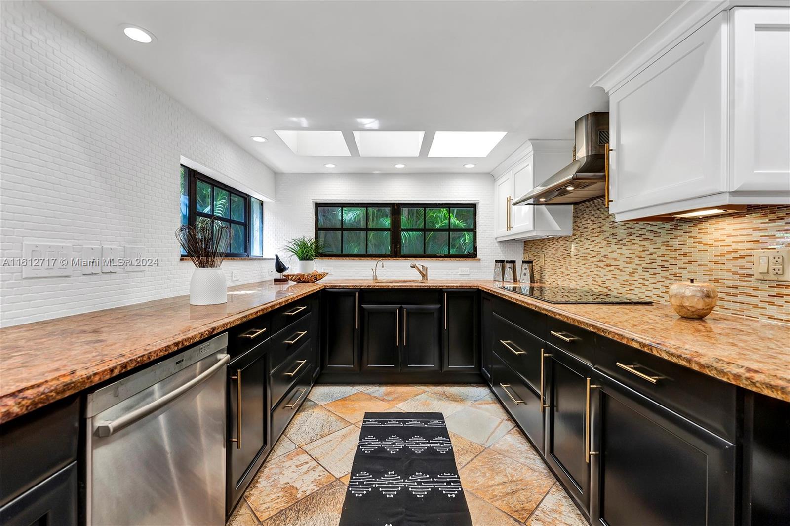 3771 North Park Road Hollywood, FL 33021 - Photo 21 of 62