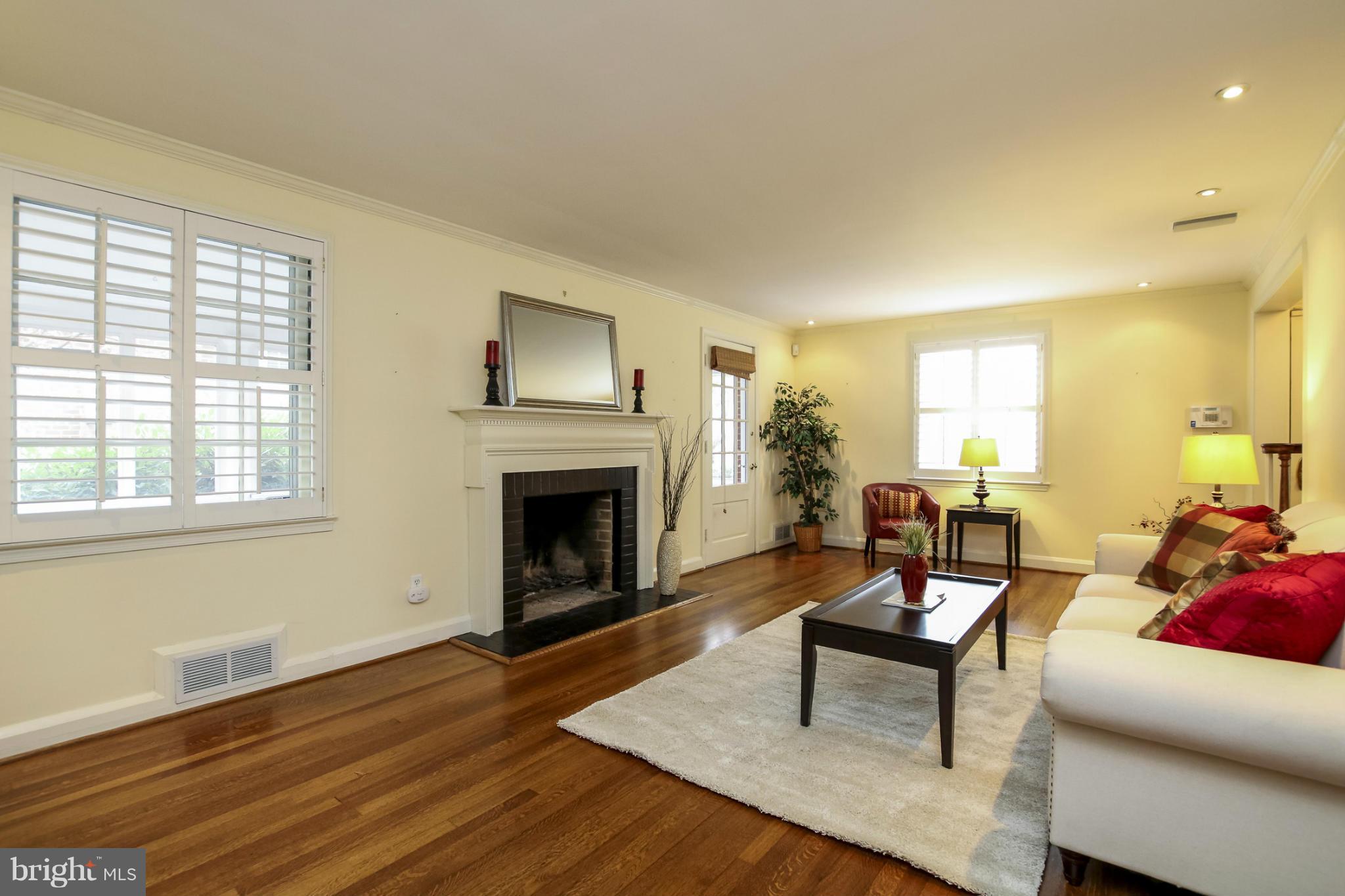 116 Croydon Road Baltimore, MD 21212 - Photo 4 of 30 a living room with furniture and a fireplace