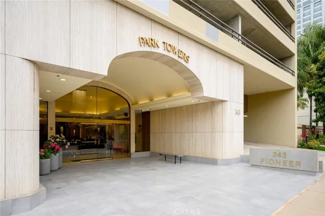 $4,400 | 345 Pioneer Drive, Unit 303, Glendale, CA 91203