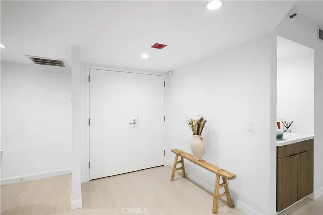 $4,400 | 345 Pioneer Drive, Unit 303, Glendale, CA 91203