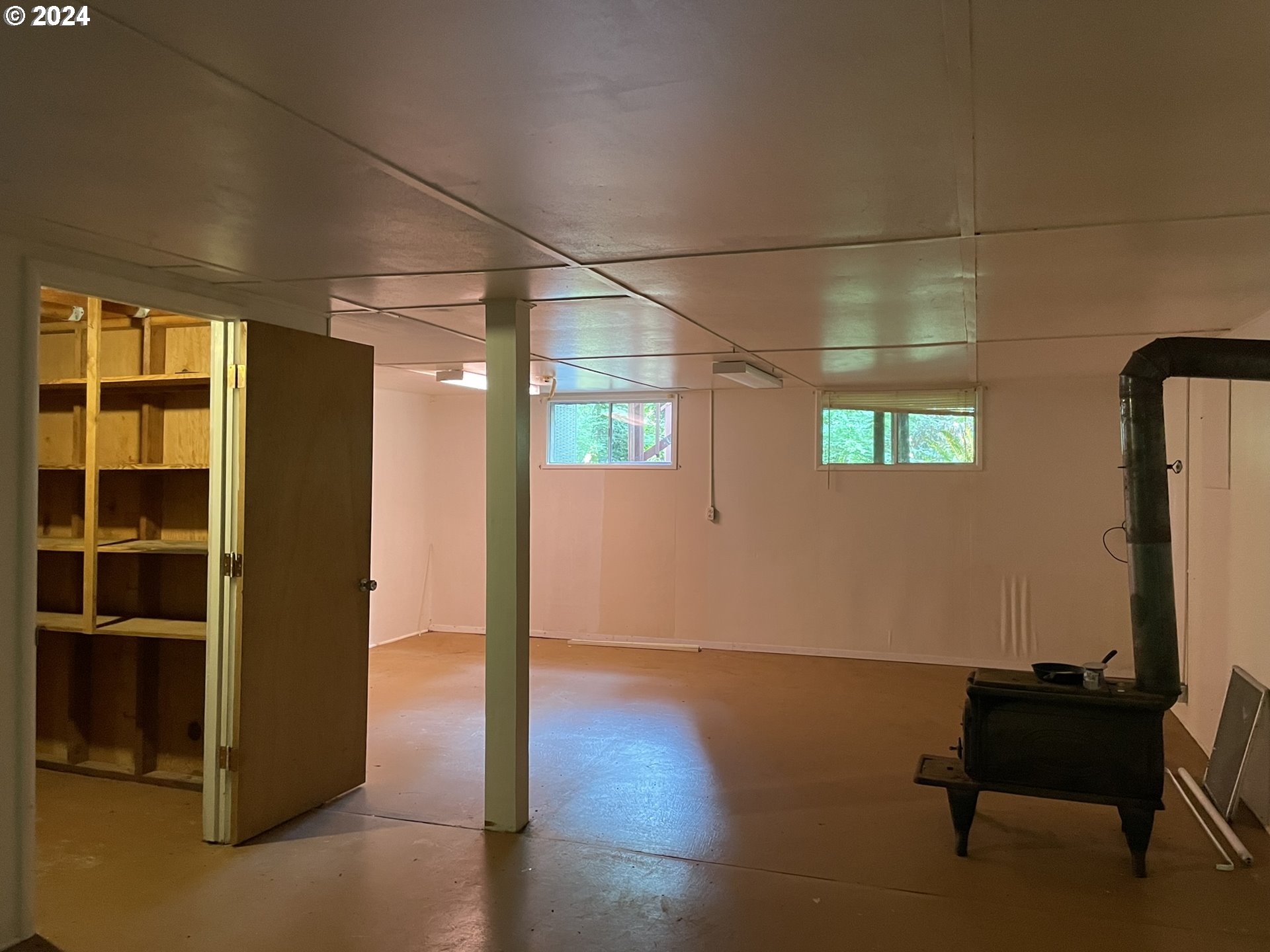 87535 Tiernan Road Mapleton, OR 97453 - Photo 15 of 25 Basement