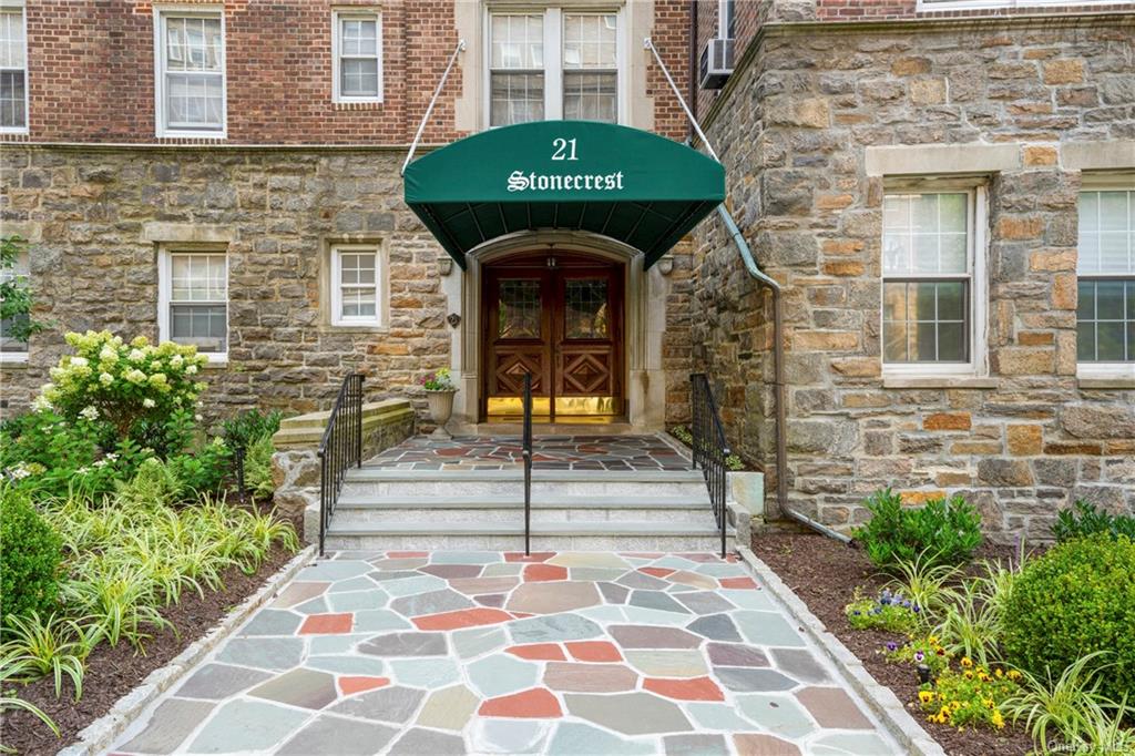 21 North Chatsworth Avenue, Unit 6D Larchmont, NY 10538 - Photo 1 of 28