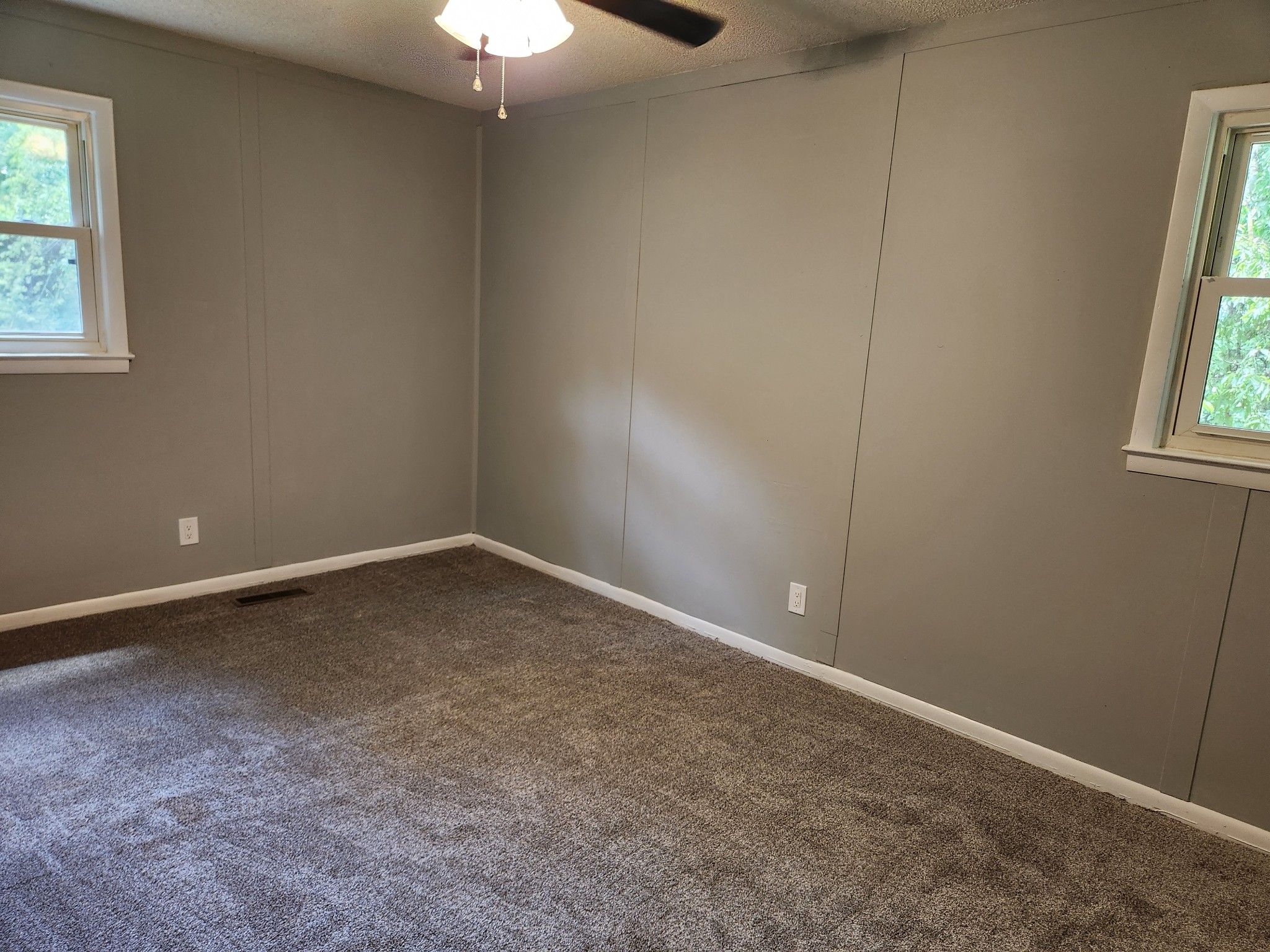 3262 Prospect Road Pulaski, TN 38478 - Photo 16 of 23 an empty room with windows and closet
