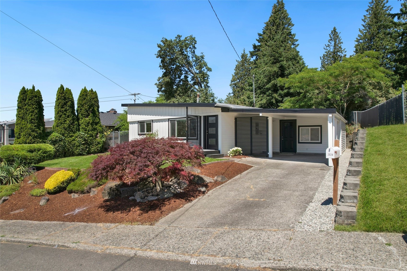 2028 Northeast 7th Street Renton, WA 98056 - Photo 2 of 21 Gallery Image 2