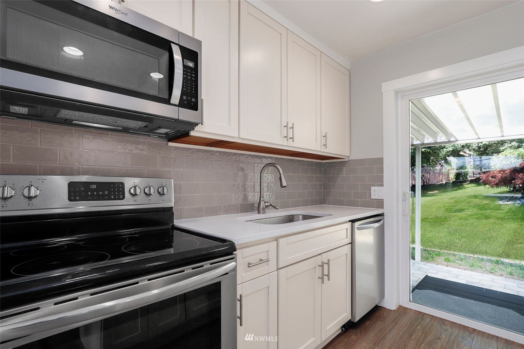 2028 Northeast 7th Street Renton, WA 98056 - Photo 6 of 21 Gallery Image 6