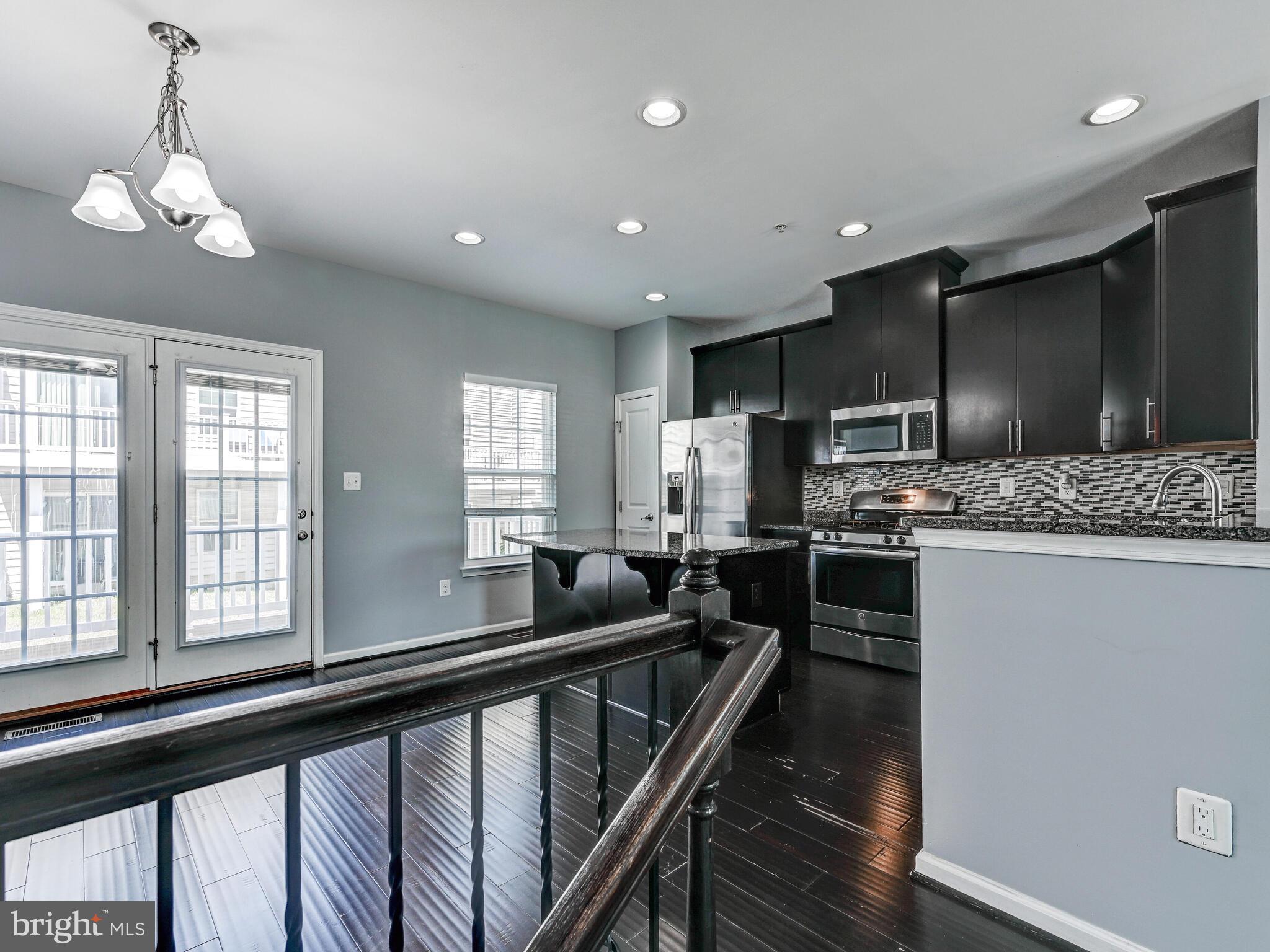 7335 Summit Rock Road Elkridge, MD 21075 - Photo 3 of 32 Gallery Image 3