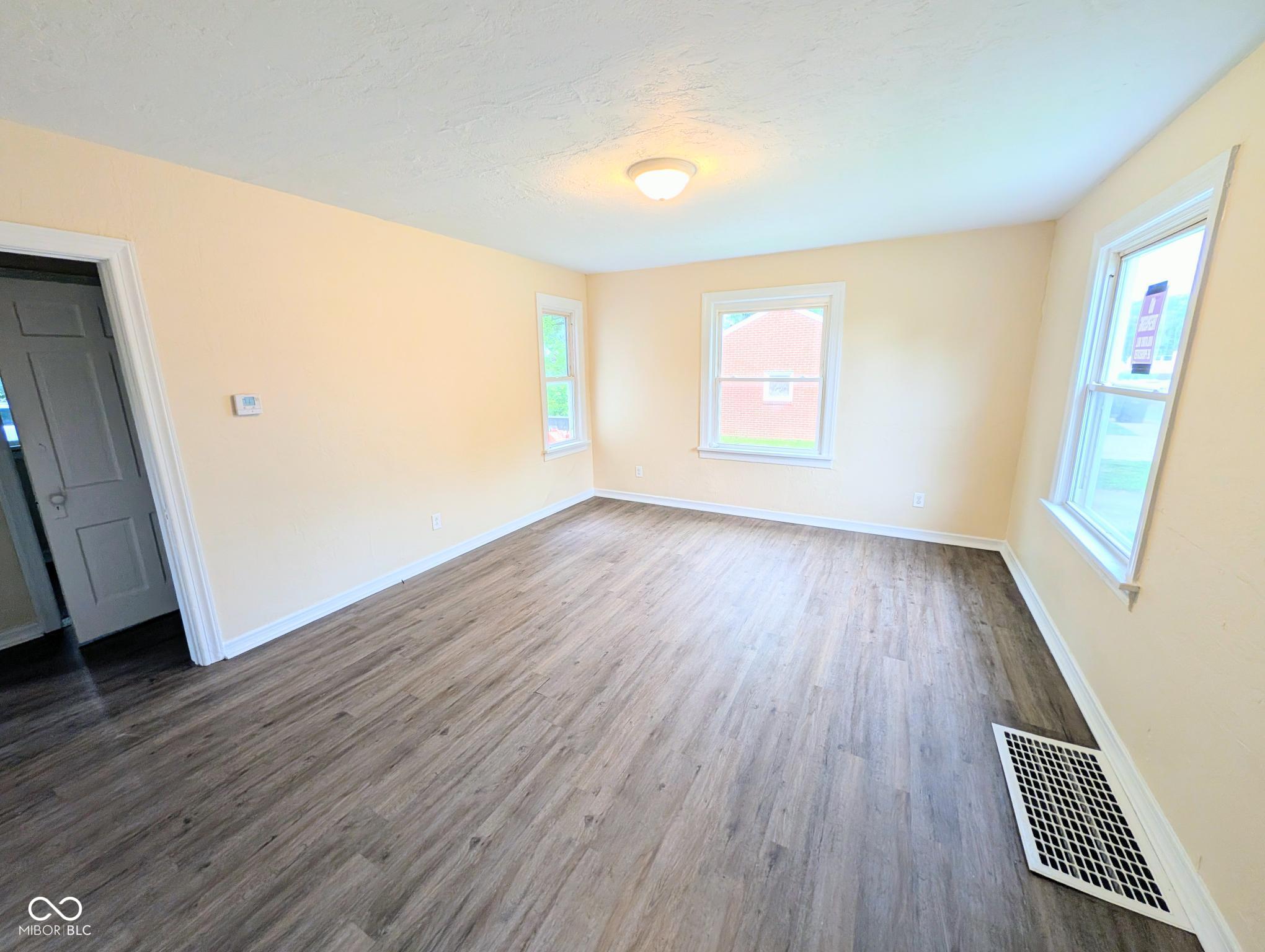 309 West 29th Street Anderson, IN 46016 - Photo 3 of 11