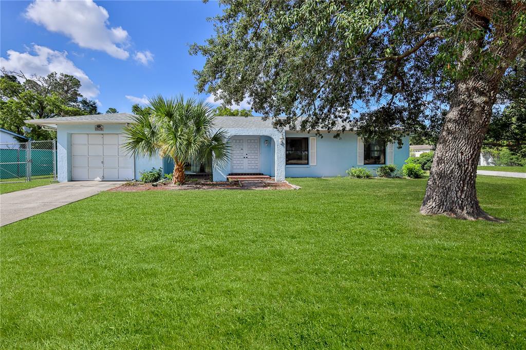 10170 Northcliffe Boulevard Spring Hill, FL 34608 - Photo 5 of 46