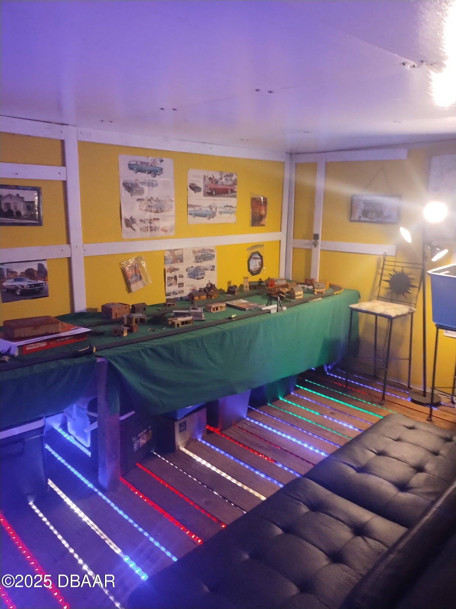 56337 Blue Creek Road Astor, FL 32102 - Photo 9 of 22 a living room with furniture