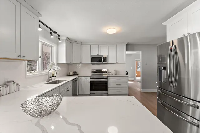 $649,900 | 1592 Sherwood Court, Eagan, MN 55122