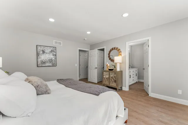 $649,900 | 1592 Sherwood Court, Eagan, MN 55122