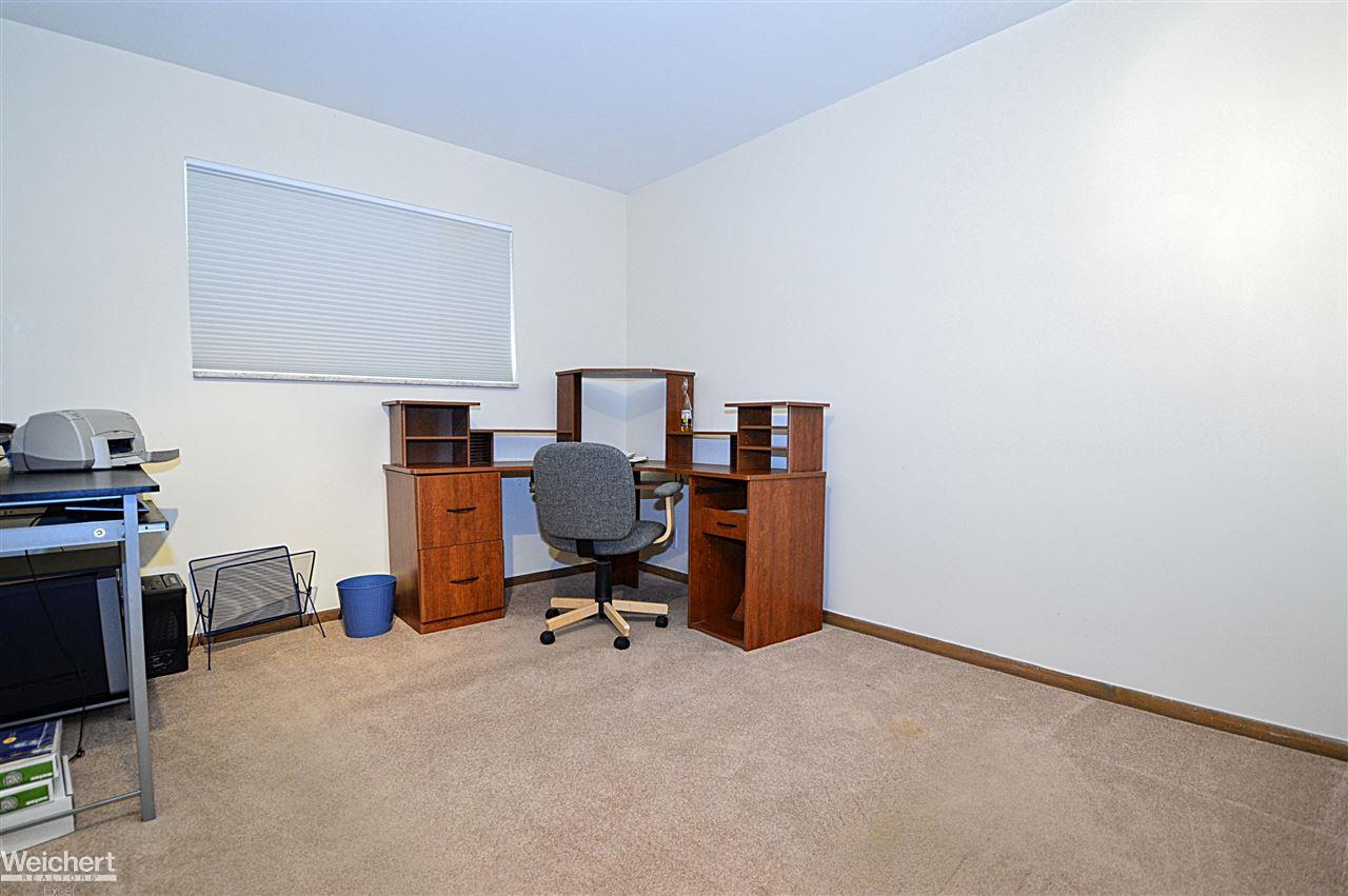 11050 Chicago Road Warren, MI 48093 - Photo 23 of 37 31302934-22.JPG