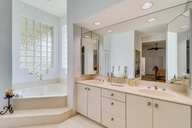 $850,000 | 18951 Painted Leaf Court, Jupiter, FL 33458