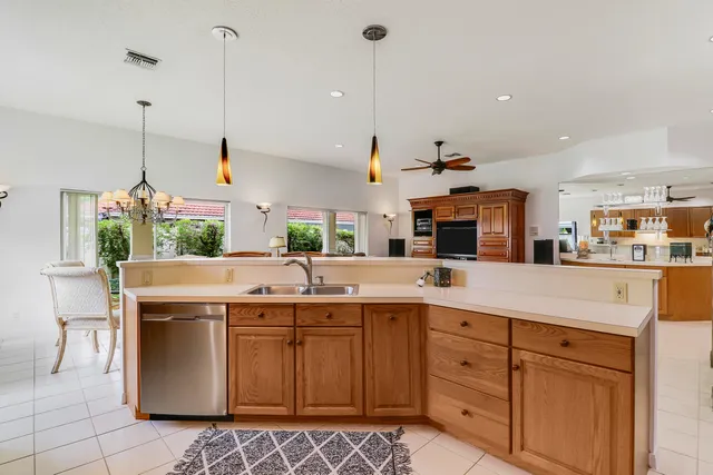 $850,000 | 18951 Painted Leaf Court, Jupiter, FL 33458