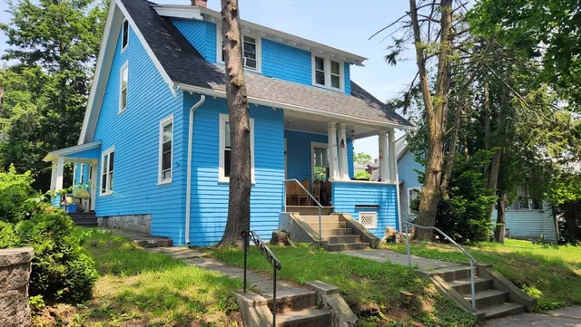 $400,000 | 132 Institute Road, Worcester, MA 01602