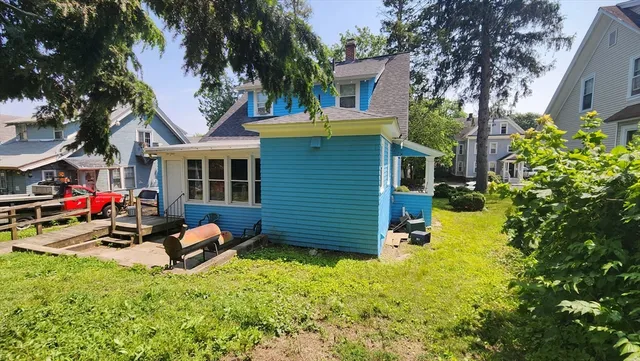 $400,000 | 132 Institute Road, Worcester, MA 01602