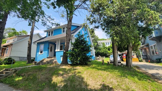 $400,000 | 132 Institute Road, Worcester, MA 01602