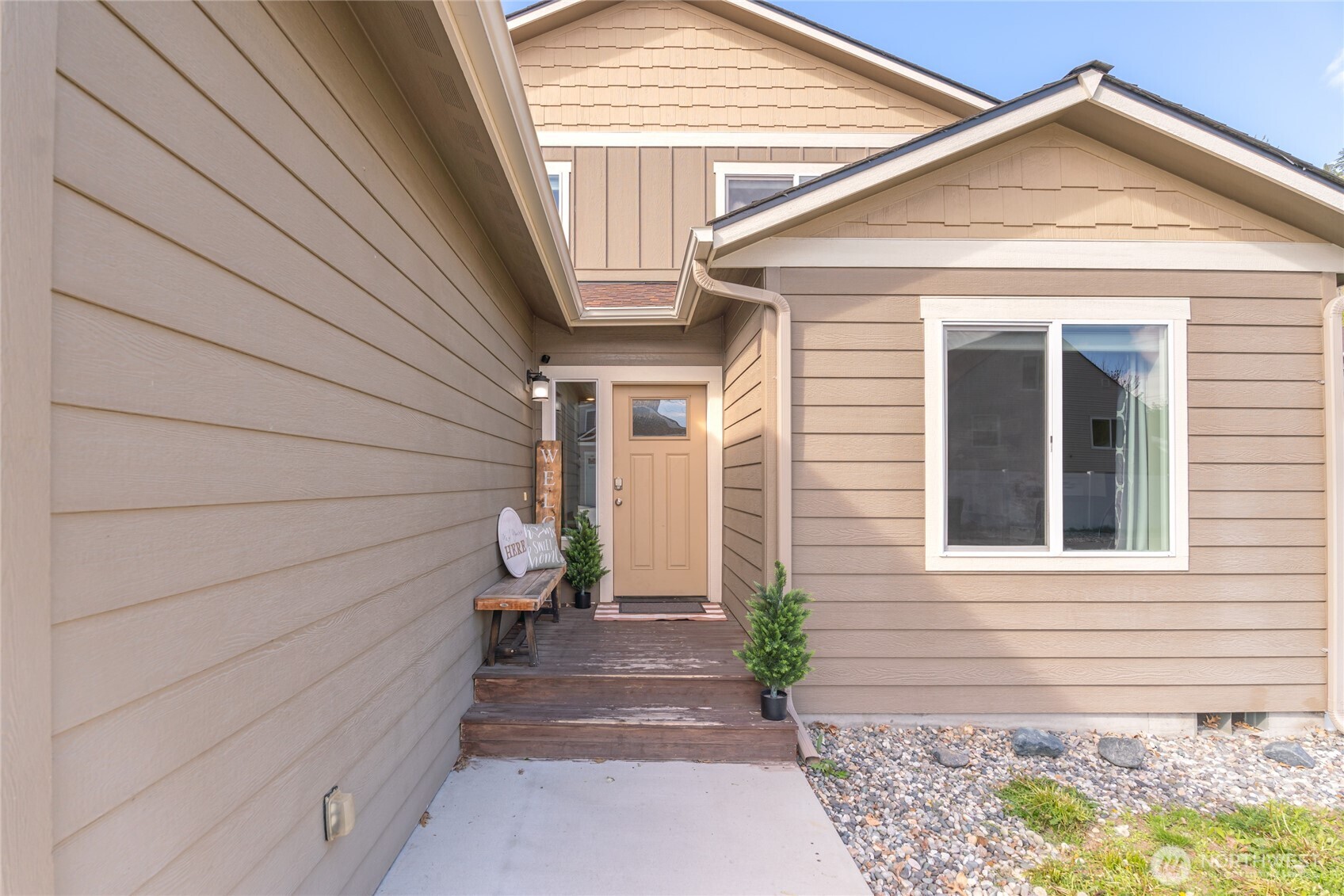410 Riverside Meadow Cashmere, WA 98815 - Photo 2 of 34