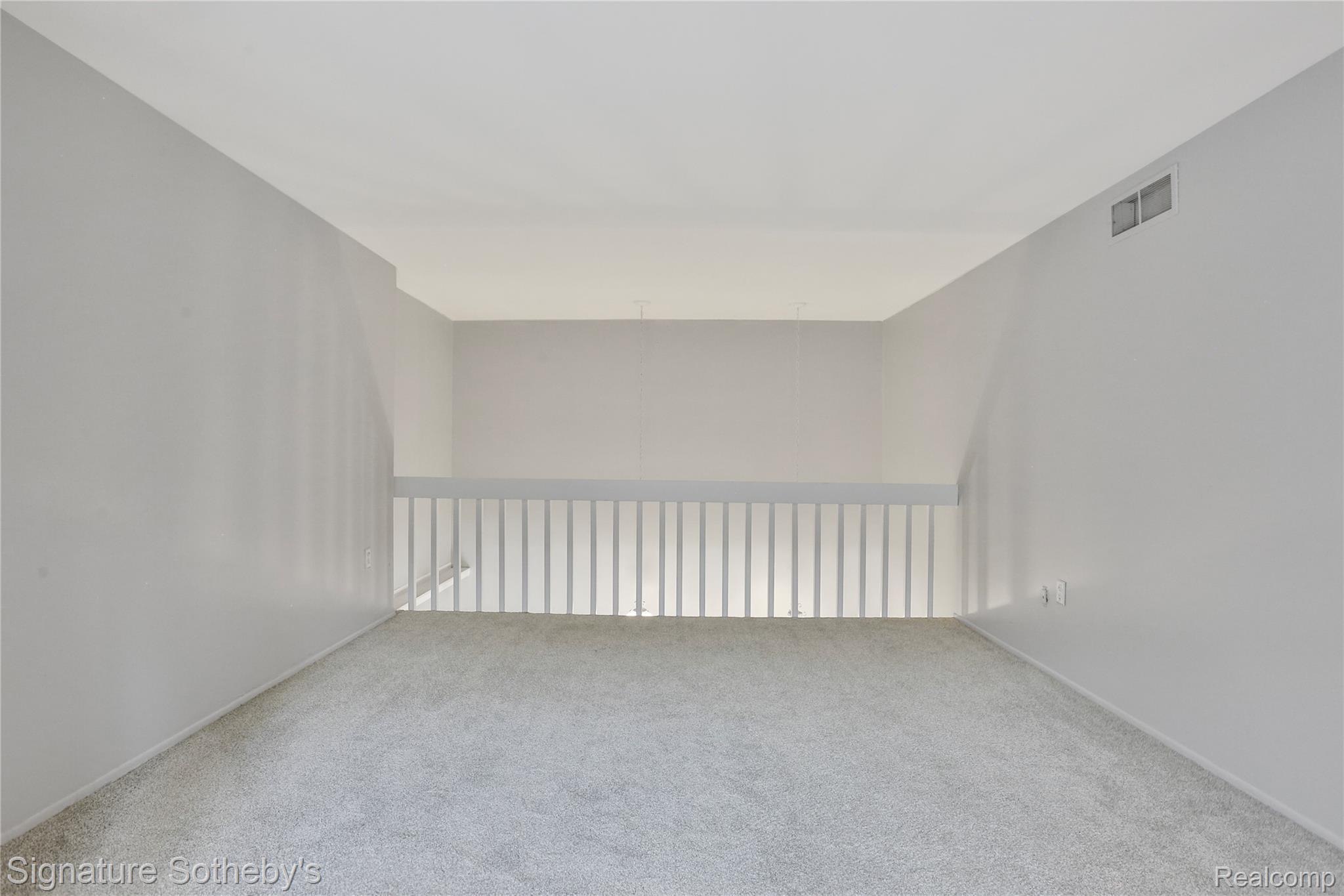 5025 Crooks Road, Unit 42 Royal Oak, MI 48073 - Photo 13 of 19 0I0A9504ss.jpg