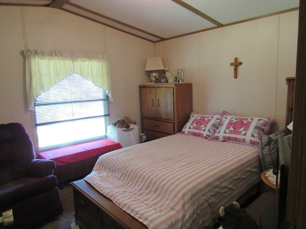 260 Reservoir Road Peru, NY 12972 - Photo 15 of 17
