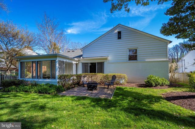 $1,000,000 | 5626 Massachusetts Avenue, Bethesda, MD 20816