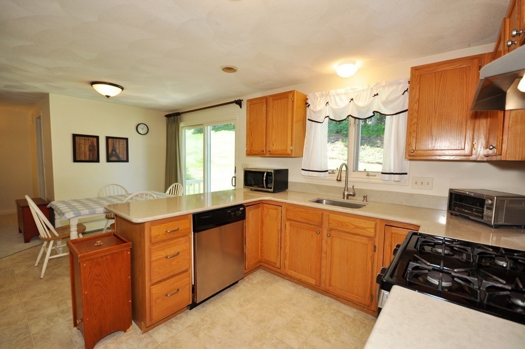 10 Dettling Road Maynard, MA 01754 - Photo 11 of 37 Gallery Image 11