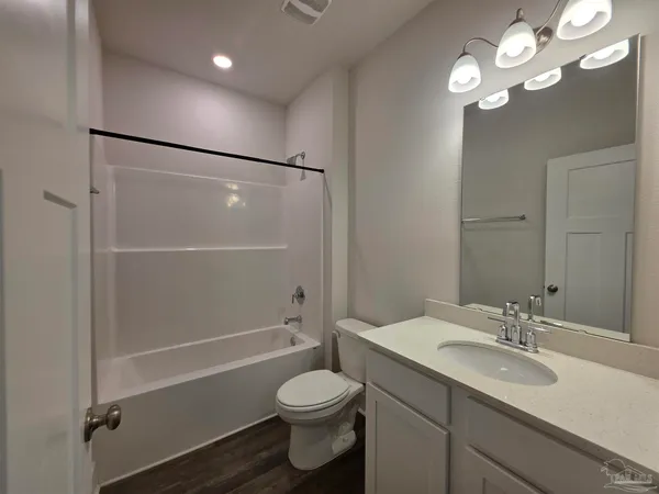 $2,300 | 5839 Sargassum Lane, Milton, FL 32583