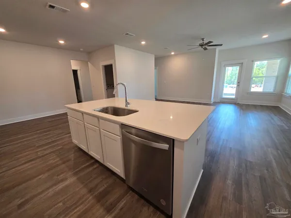 $2,300 | 5839 Sargassum Lane, Milton, FL 32583