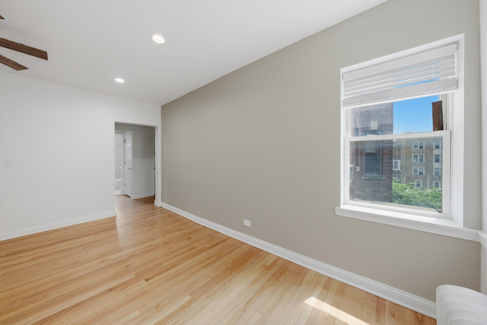 52 Forest Avenue, Unit 2N Riverside, IL 60546 - Photo 13 of 40 Gallery Image 13