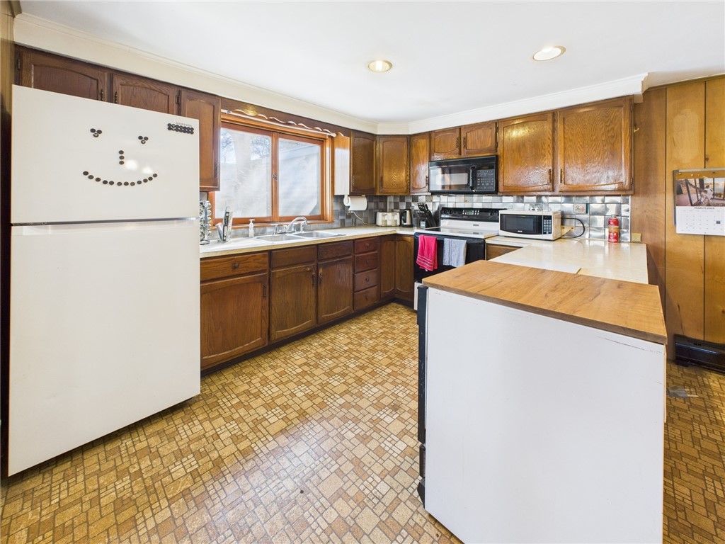 3 Maynard Street Seneca Falls, NY 13148 - Photo 12 of 35