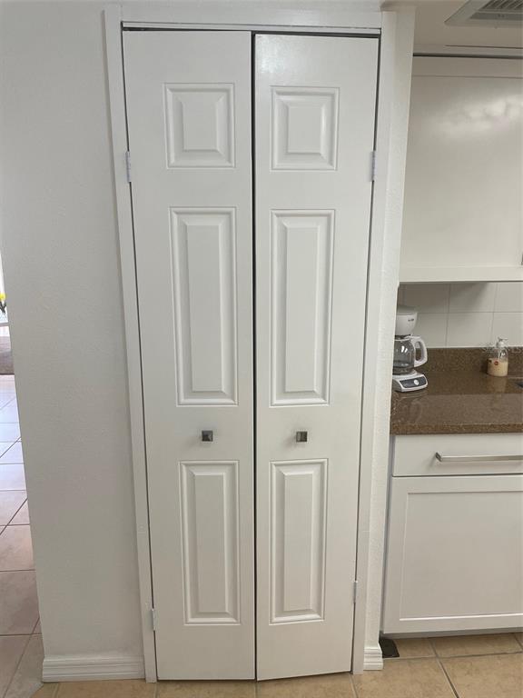 1 Key Capri, Unit 104W Treasure Island, FL 33706 - Photo 16 of 49