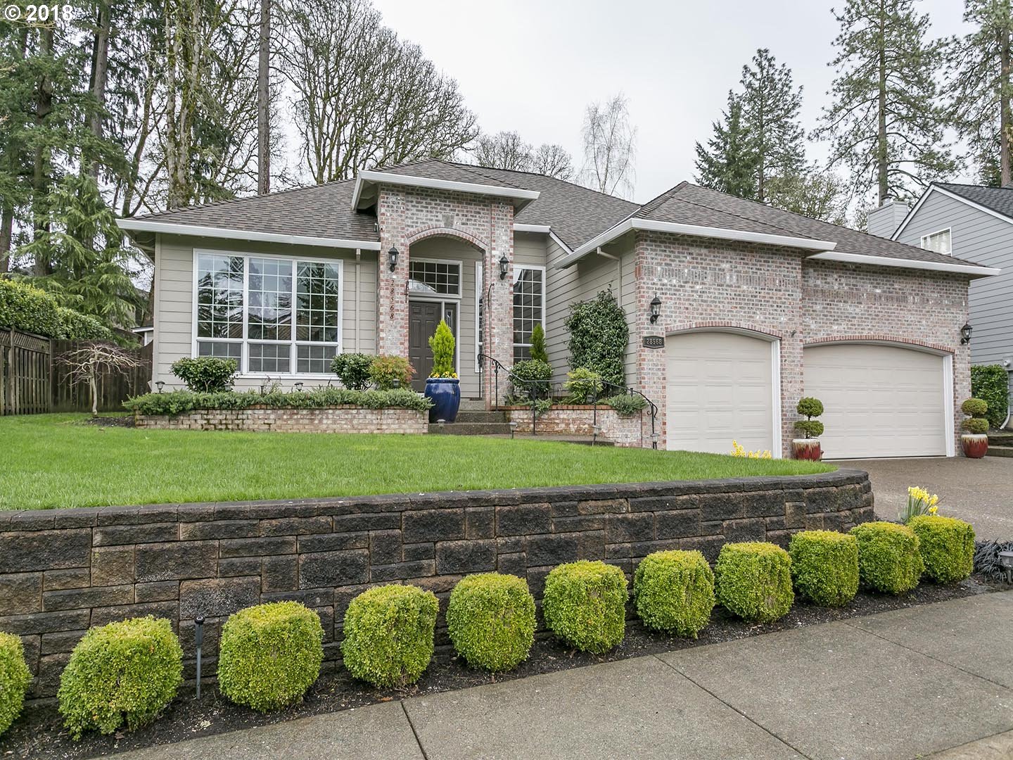 28568 Southwest Cascade Loop Wilsonville, OR 97070 - Photo 1 of 27 Gallery Image 1