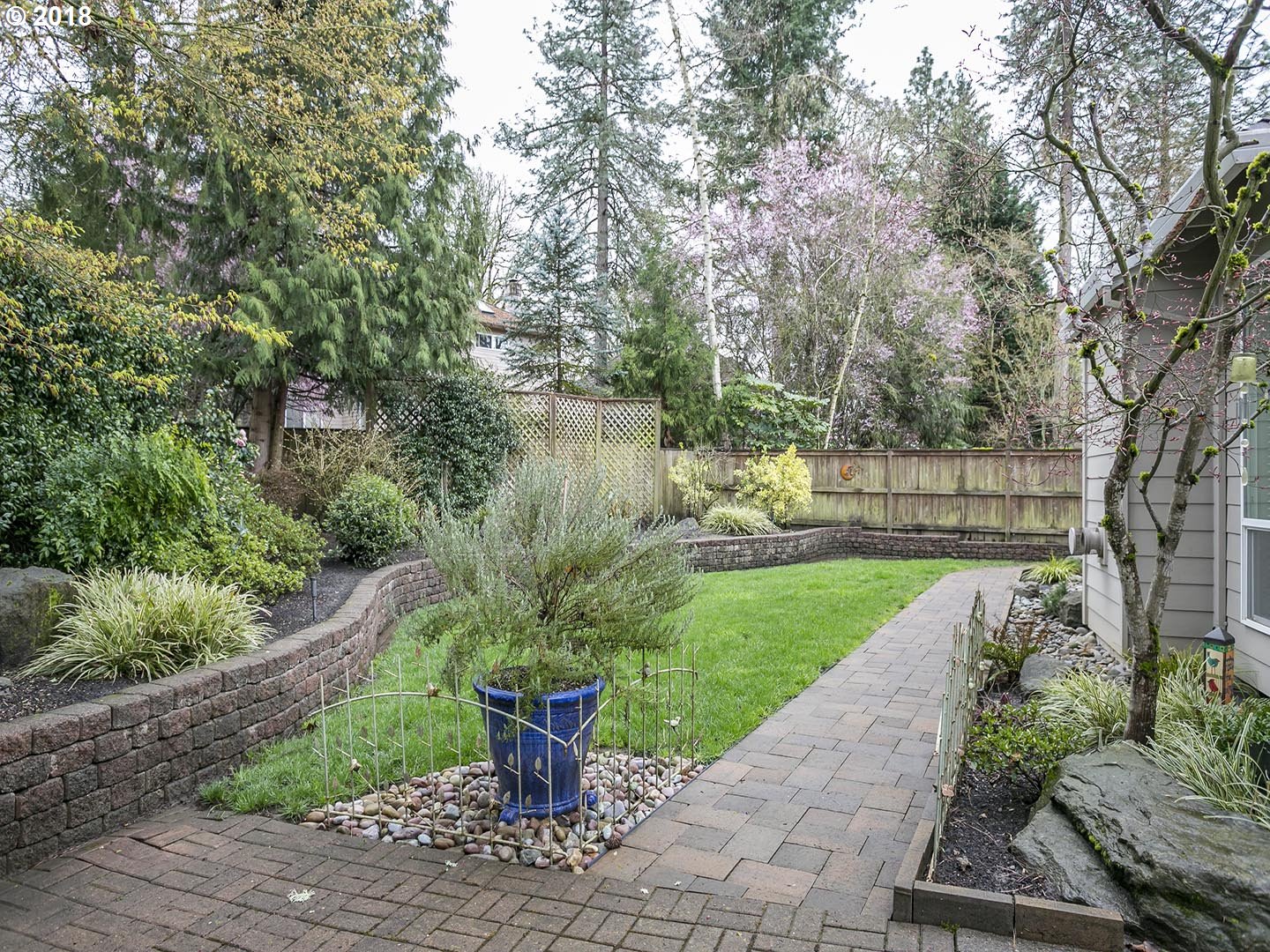 28568 Southwest Cascade Loop Wilsonville, OR 97070 - Photo 27 of 27 Yard